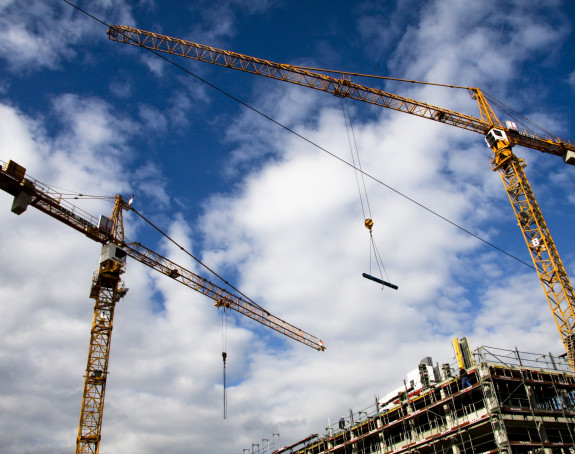 Baustelle mit Baukrähnen Baustelle mit Baukrähnen
