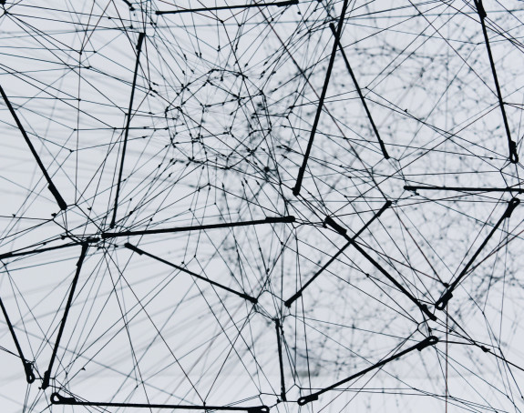 Netzwerk, verzweigt Verbindungen von schwarzen Drähten