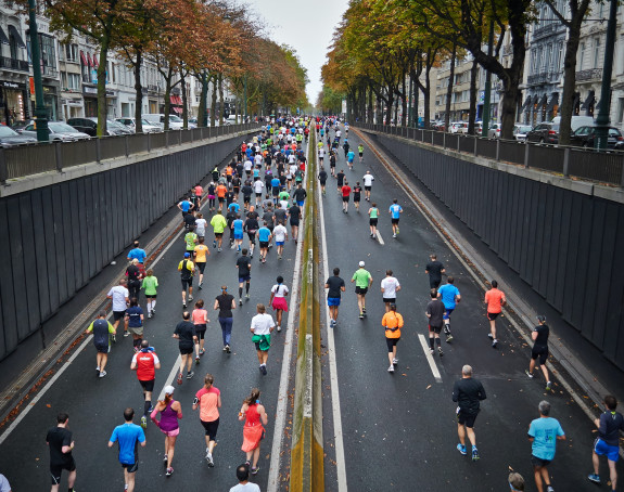 Marathon auf auf der Stadtautobahn