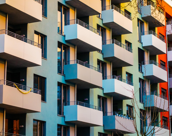 Wohnhaus mit Balkons Wohnhaus mit Balkons