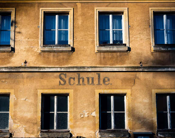 Marodes Schulgebäude Marodes Schulgebäude