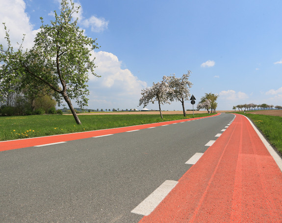 Radwege auf Landstraße Radwege auf Landstraße