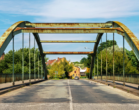 Marode Brücke und Straße Marode Brücke und Straße